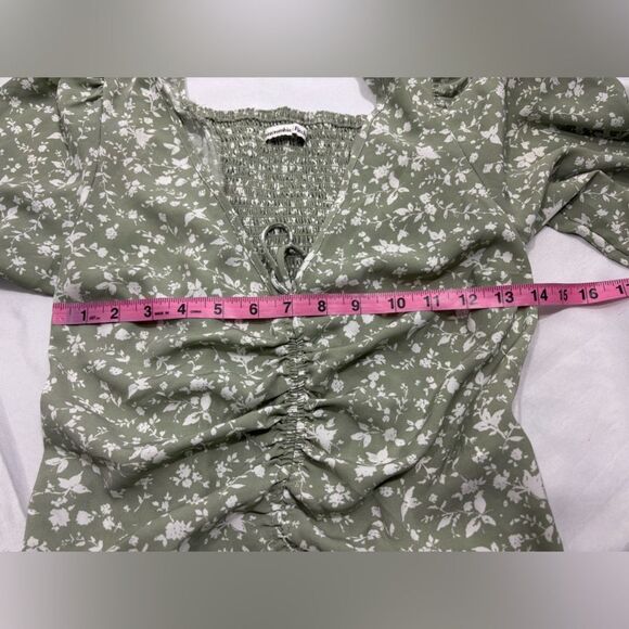 Abercrombie & Fitch Sage Green Floral Blouse Top Ruched Front Elastic Back - Picture 8 of 10